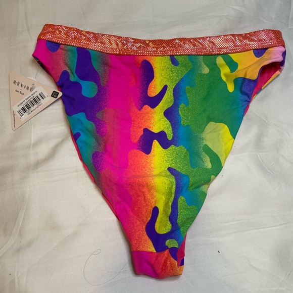 NWT Dippin’ Daisy’s Revibe Ultra Bottom Size Large - Picture 8 of 9